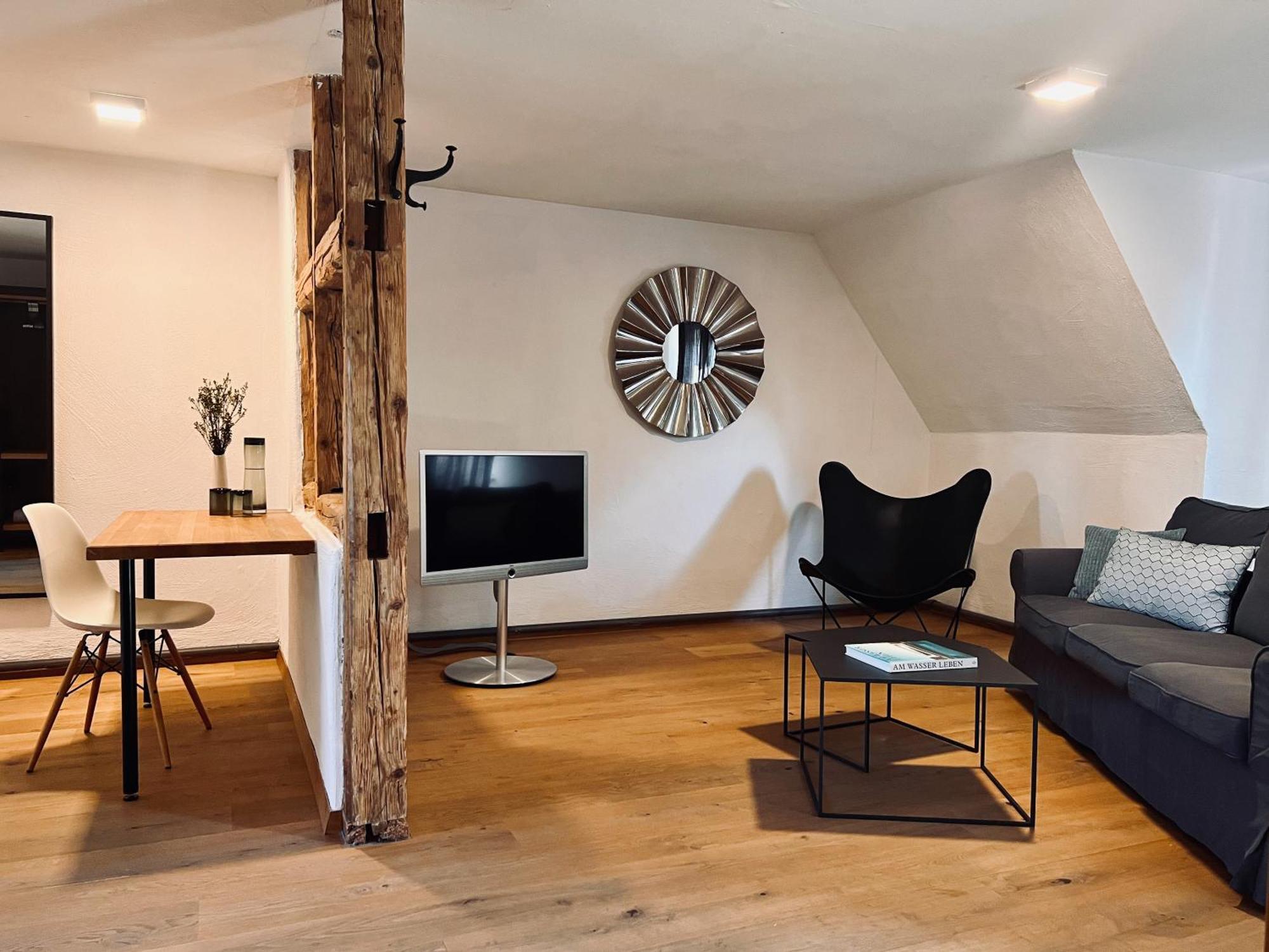 Gasthof Waescherschloss Wäschenbeuren Extérieur photo
